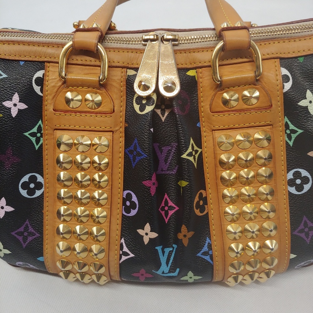 Louis Vuitton Courtney Monogram in Black Noir - Picture 5 of 8